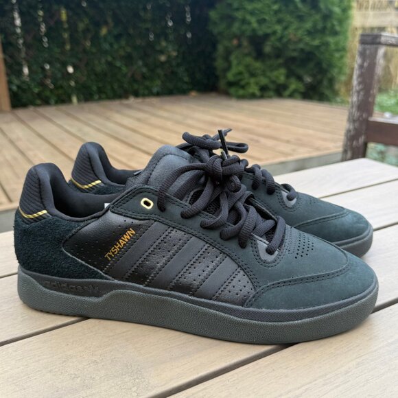 Adidas Tyshawn Low – Rare Black Suede with Gold Details – Size US 8.5 | New With - Picture 4 of 12